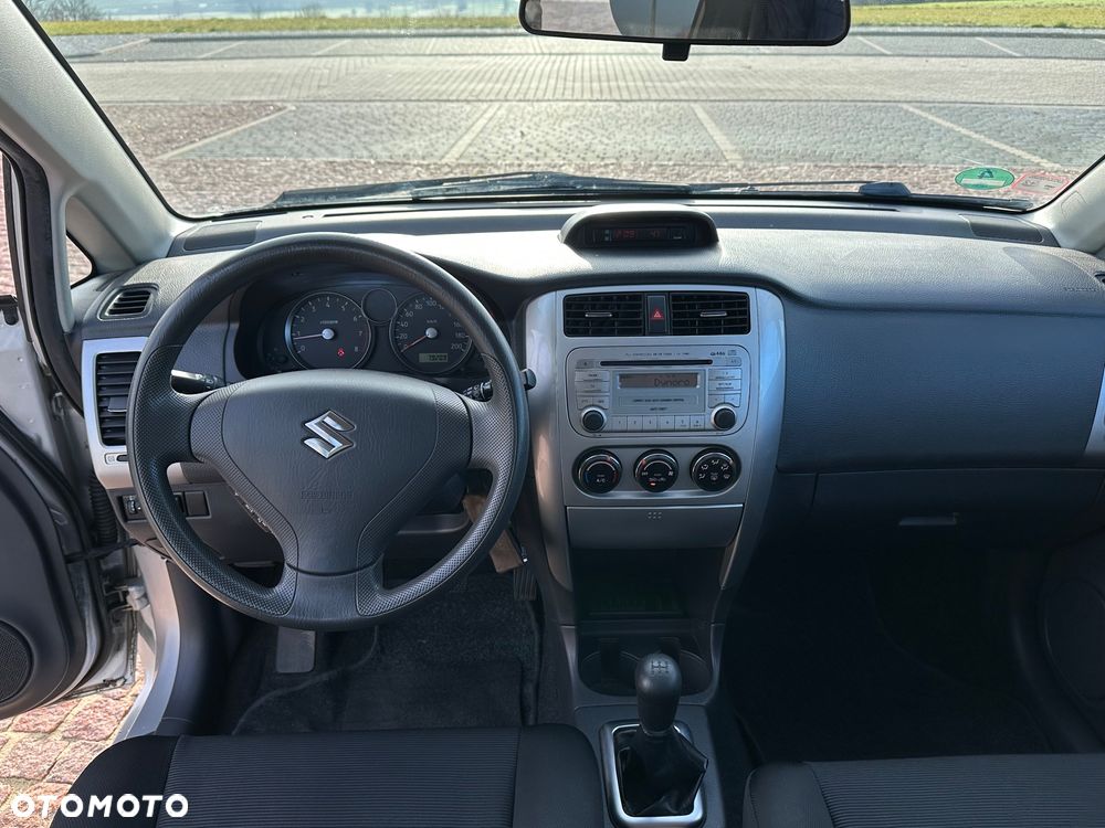Suzuki Liana Kombi 1.6 Comfort - 6