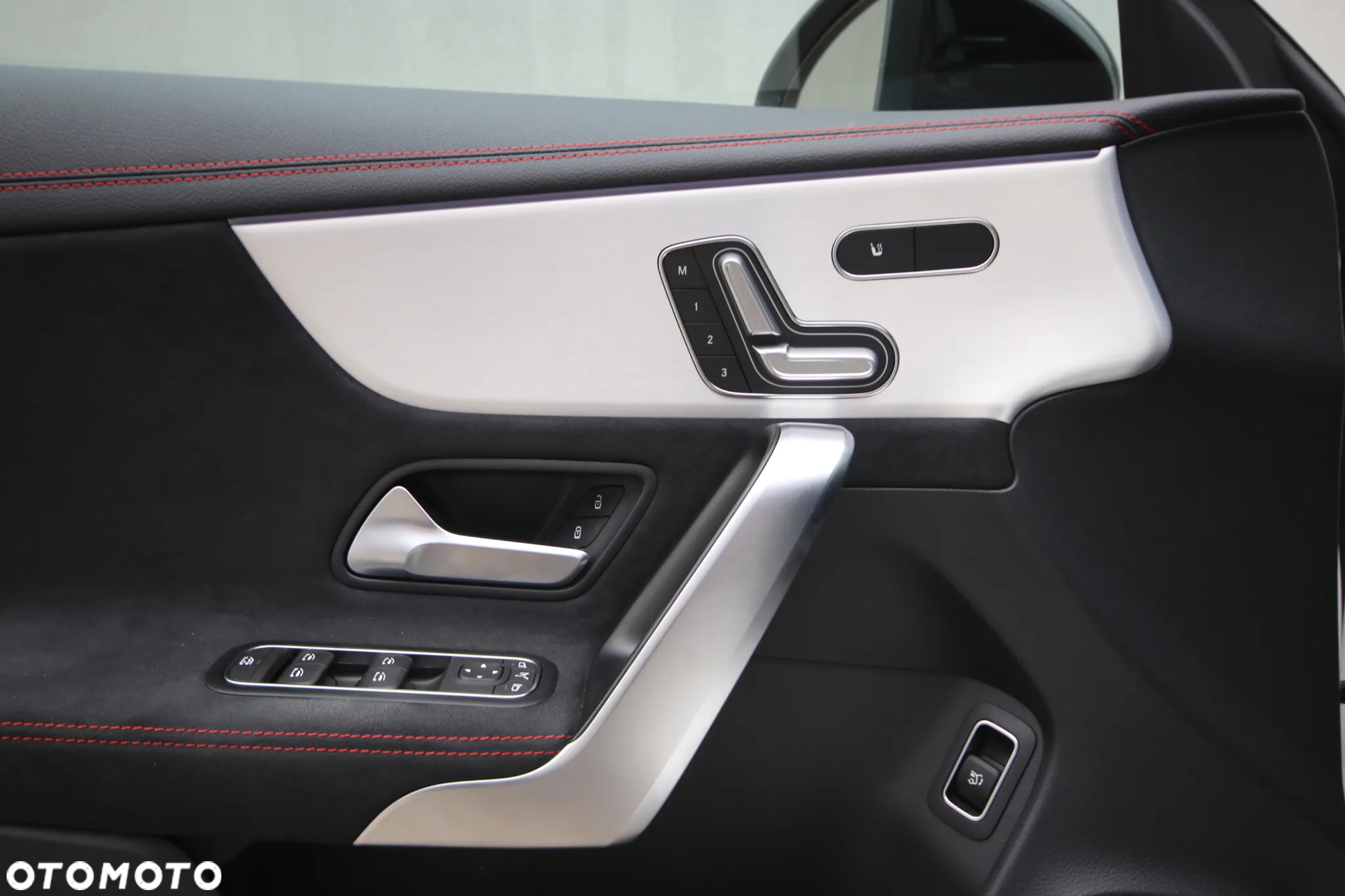 Mercedes-Benz CLA 200 AMG Line 7G-DCT - 14