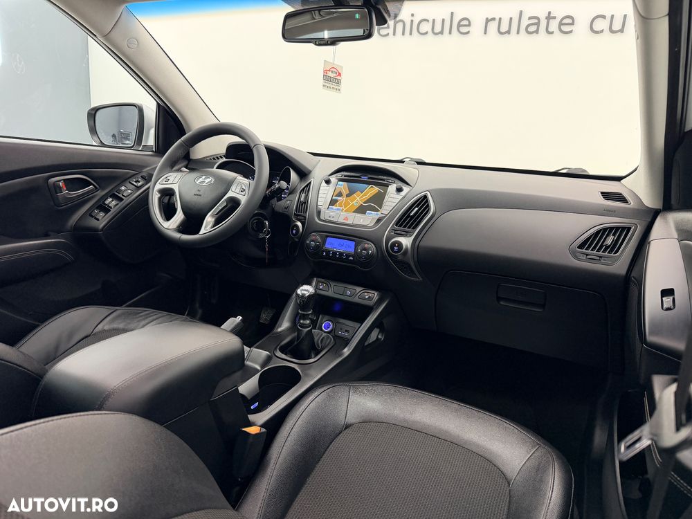 Hyundai ix35 1.7 CRDI 2WD Fifa World Cup Edition - 23