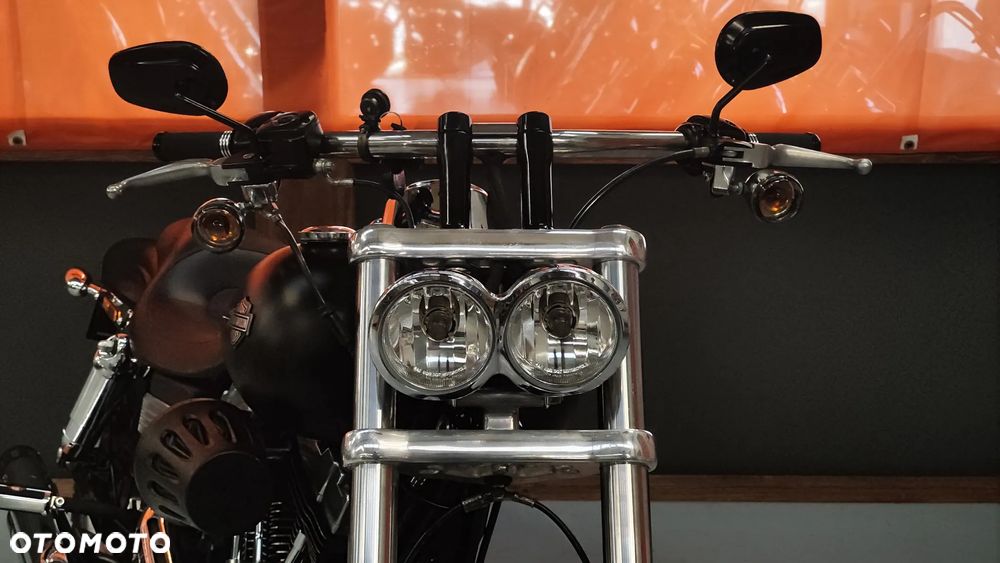 Harley-Davidson Dyna Fat Bob - 21