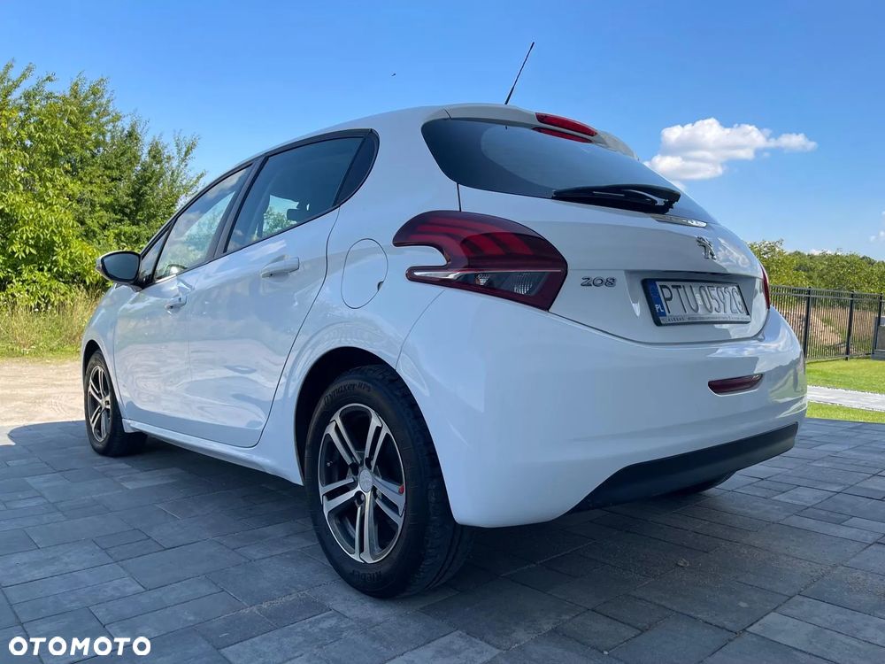 Peugeot 208 - 5