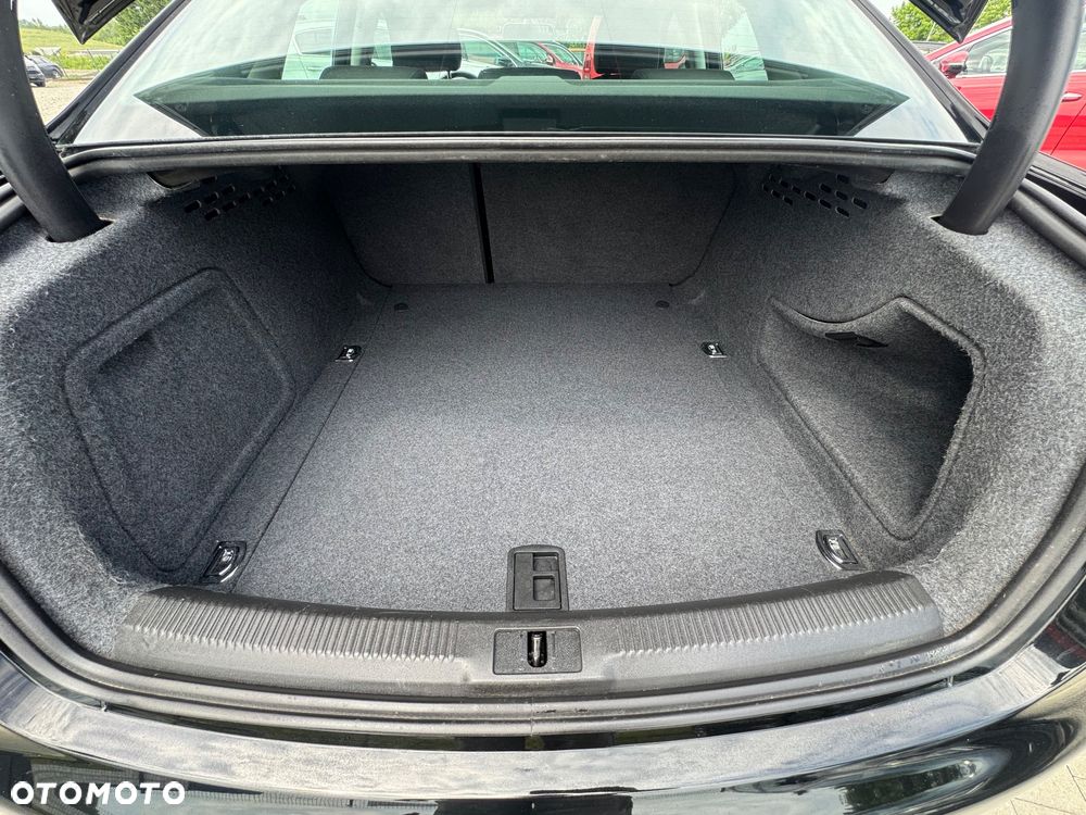 Audi A4 Limousine 2.0 TDI DPF Ambiente - 12