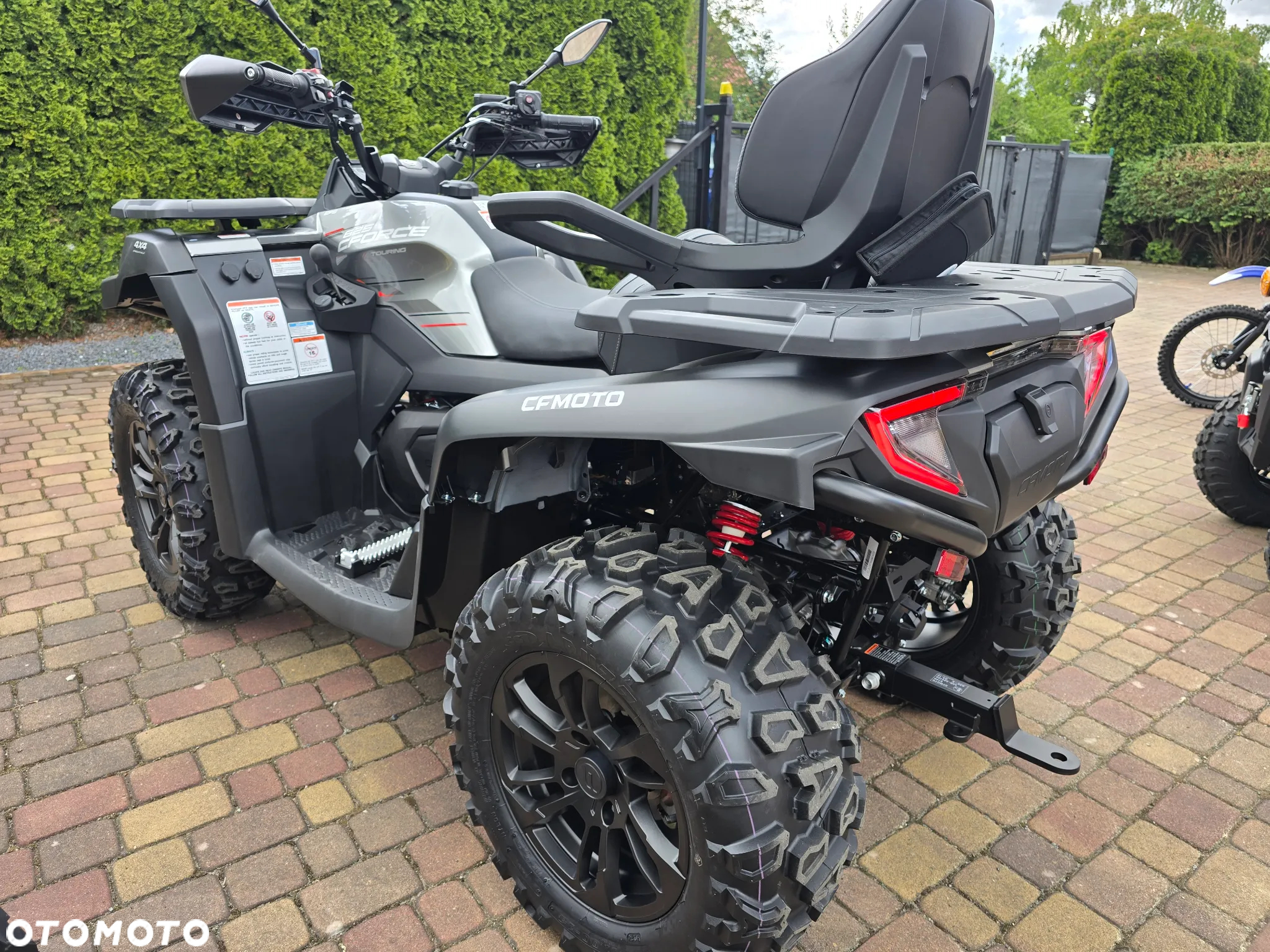 CFMoto CForce - 16