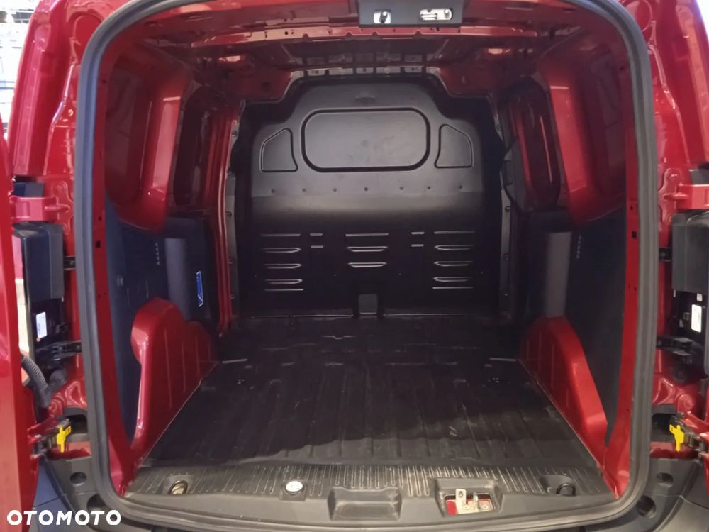Ford Transit Courier - 35