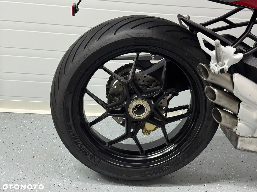 MV AGUSTA Brutale - 8