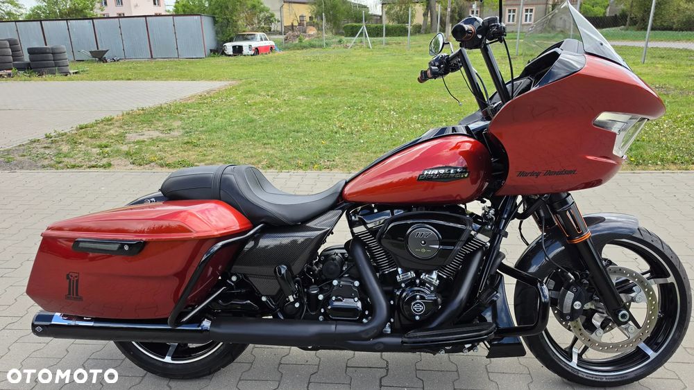 Harley-Davidson Touring Road Glide - 1