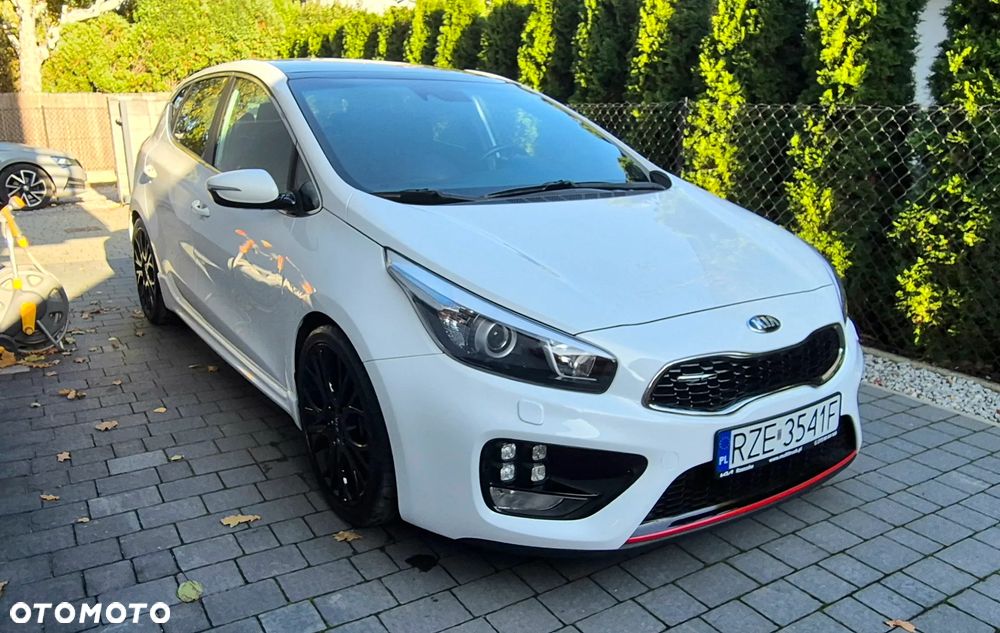 Kia Ceed 1.6 T-GDI GT - 3