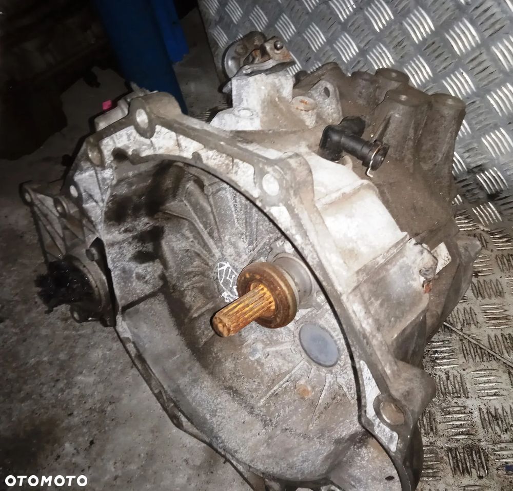 Skrzynia biegów Opel Astra II	F23 - 4