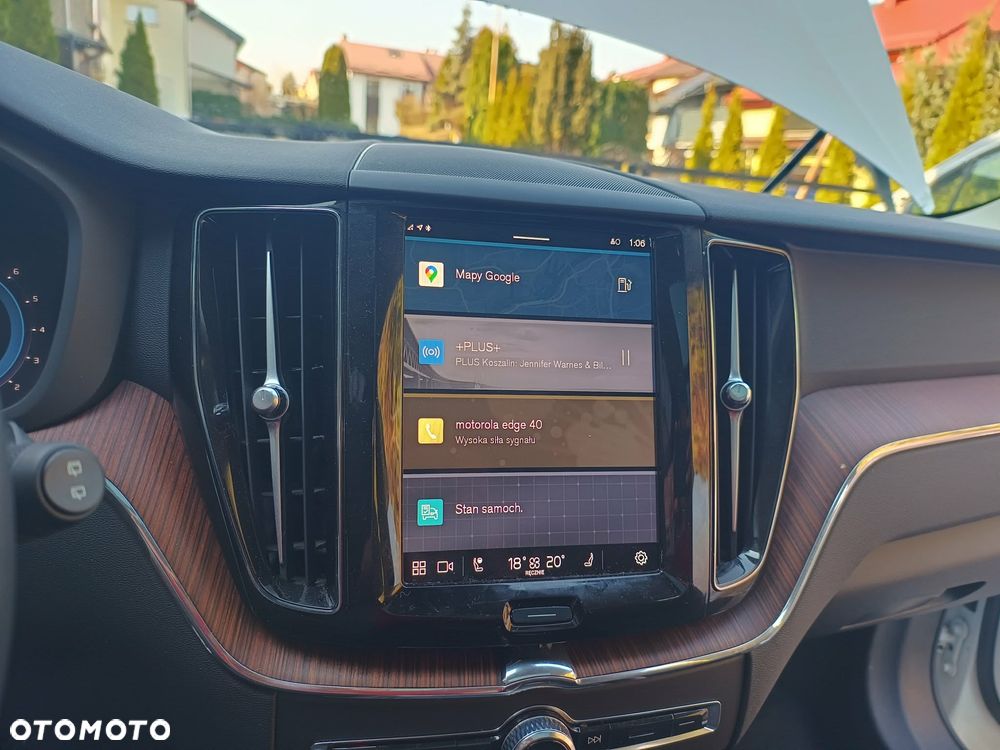 Volvo XC 60 B5 B AWD Plus Dark - 22