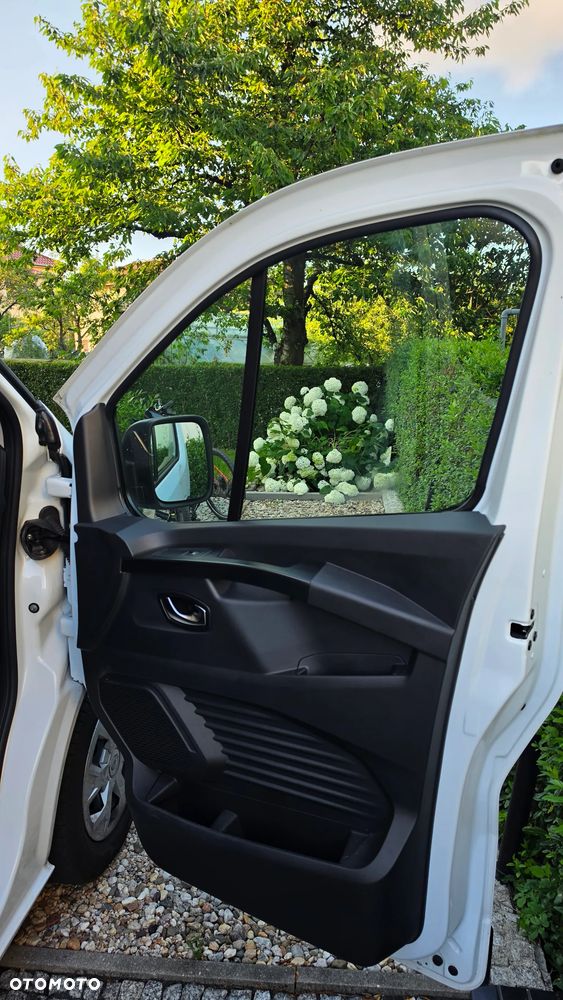 Renault Trafic - 15