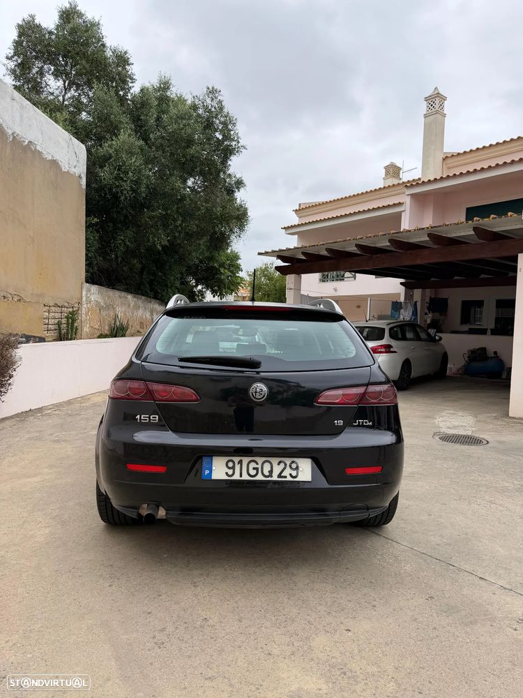 Alfa Romeo 159 Sportwagon 1.9 JTDm 16V Elegante - 3