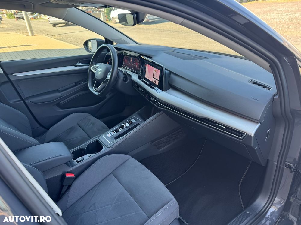 Volkswagen Golf - 10