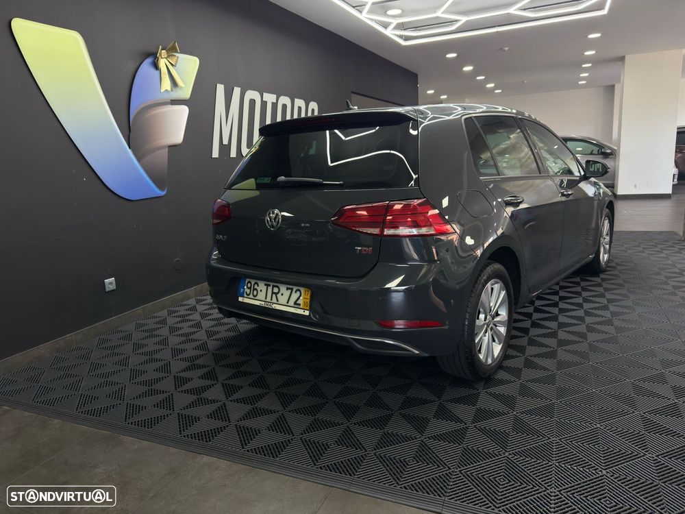 VW Golf 1.6 TDI Confortline DSG - 10