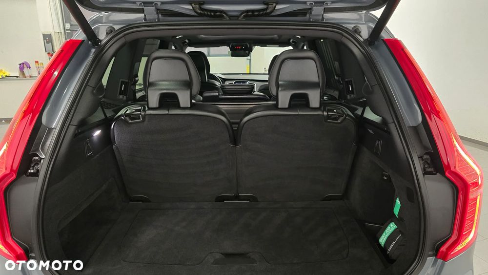 Volvo XC 90 D5 SCR AWD R-Design 7os - 9