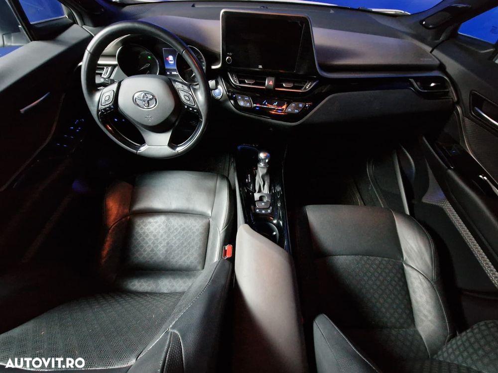 Toyota C-HR - 12