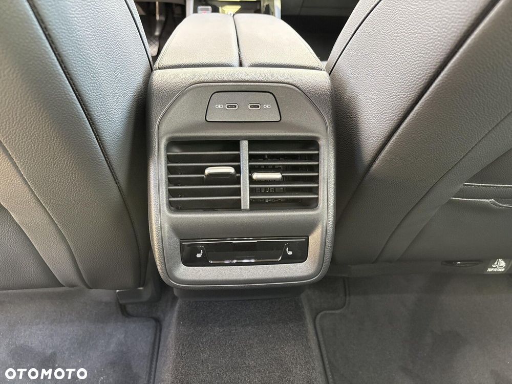 Skoda Superb 1.5 TSI L&K DSG - 33