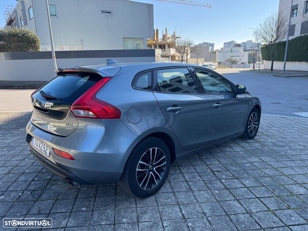 Volvo V40 2.0 D3 Momentum - 6