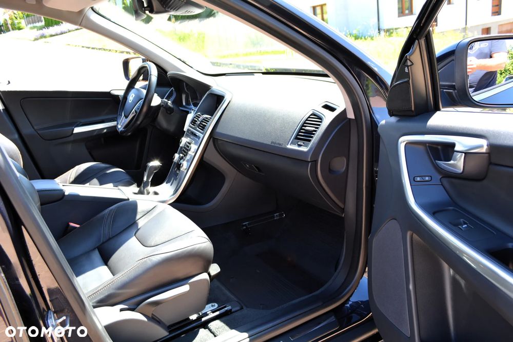 Volvo XC 60 - 6