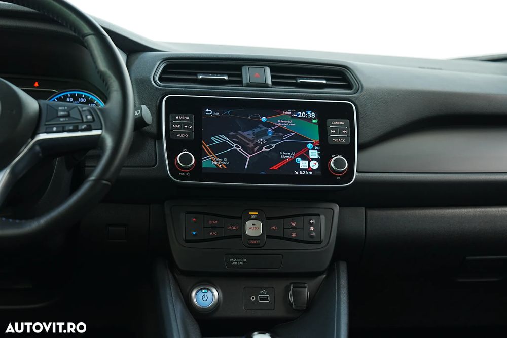 Nissan LEAF - 9
