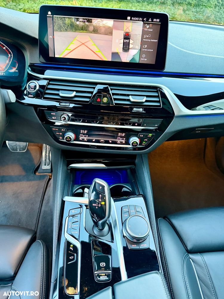 BMW M5 M550i xDrive AT - 23