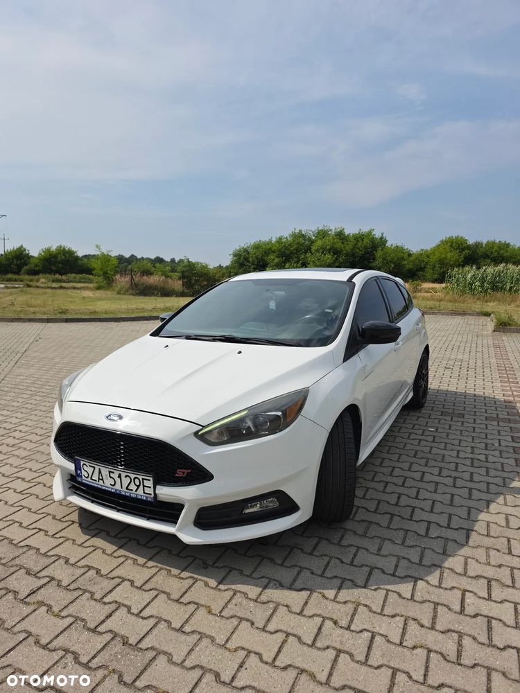 Ford Focus ST - 10