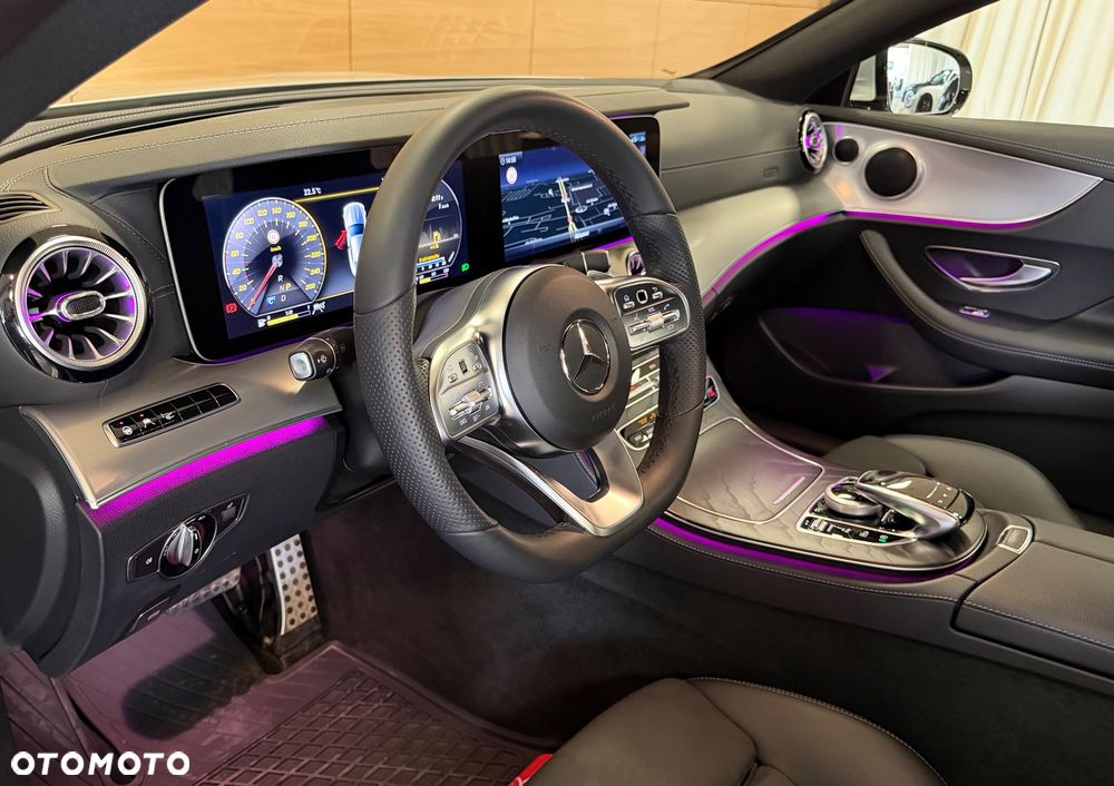 Mercedes-Benz Klasa E 200 4-Matic 9G-TRONIC - 13