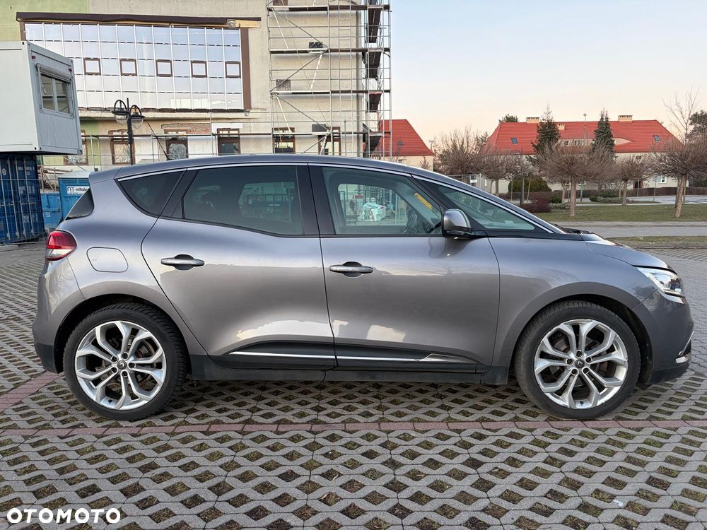 Renault Scenic - 1