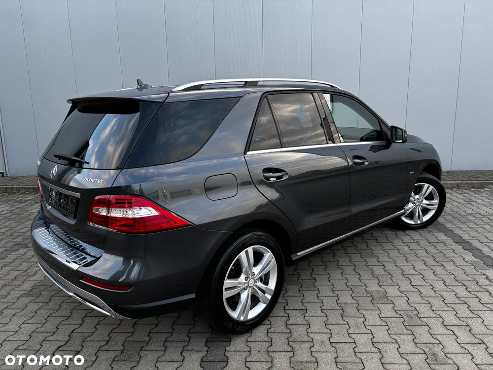 Mercedes-Benz ML 250 BlueTEC 4MATIC 7G-TRONIC - 7