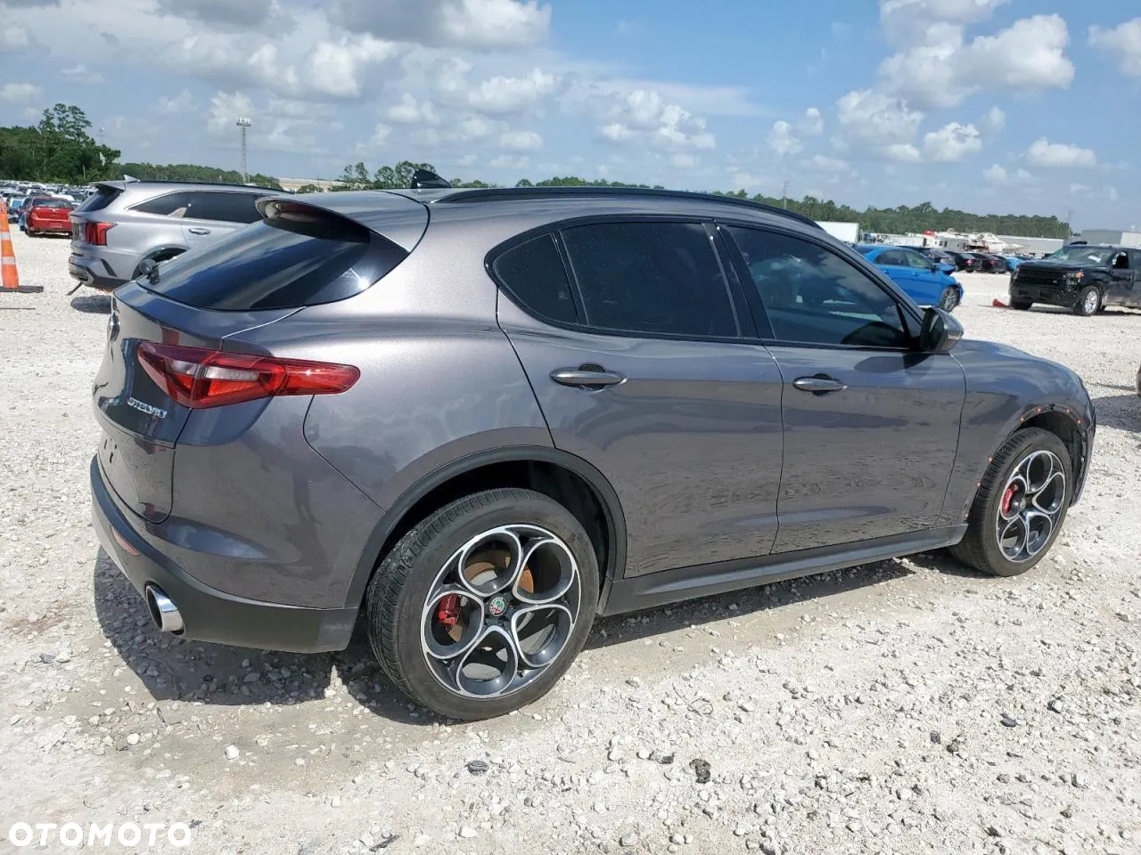 Alfa Romeo Stelvio 2.0 Turbo 16V AT8-Q4 Veloce Ti - 5