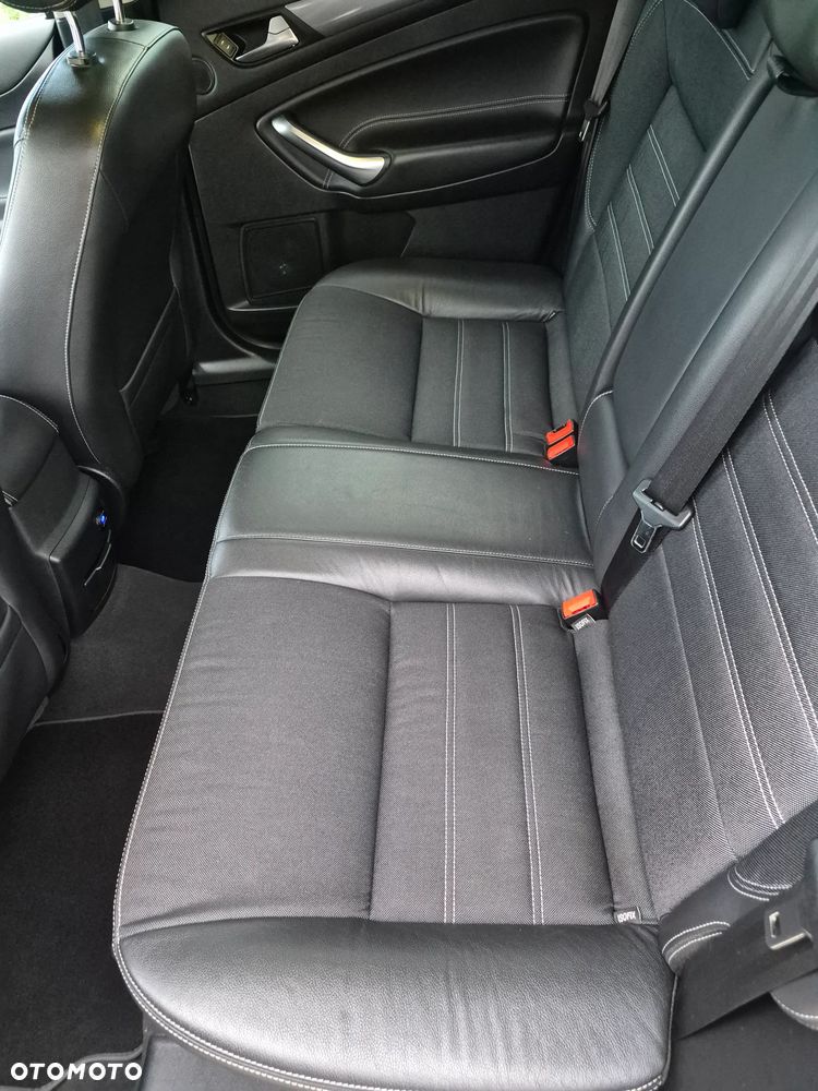 Ford Mondeo 1.6 Eco Boost Start-Stopp Champions Edition - 14