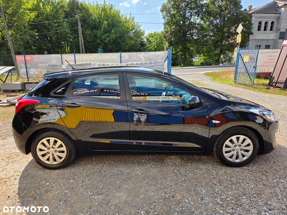 Hyundai i30 blue 1.4 Passion - 7