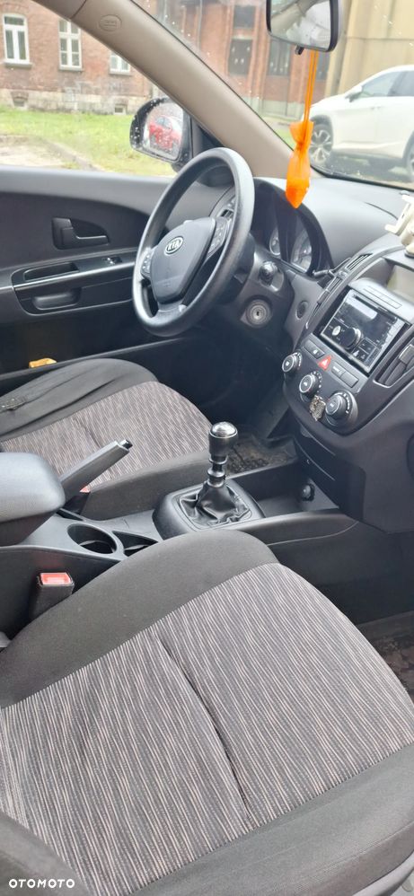 Kia Ceed 1.4 Comfort + - 5