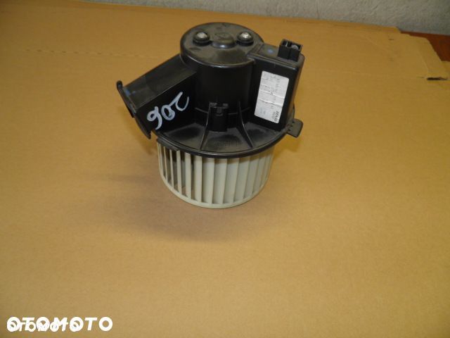 WENTYLATOR NAGRZEWNICY PEUGEOT 206 MAGNETI MARELLI - 1