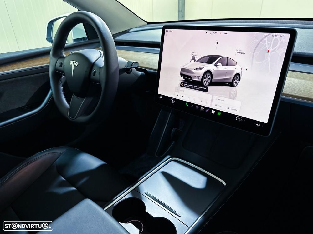 Tesla Model Y Standard - 38