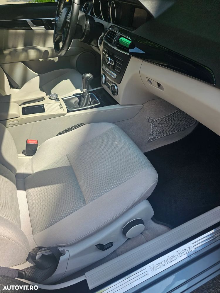 Mercedes-Benz C - 3