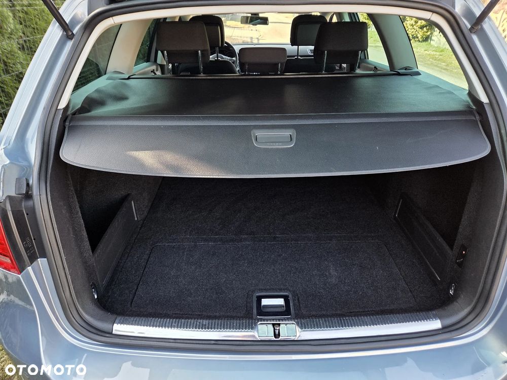 Volkswagen Passat - 16