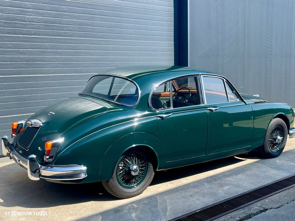 Jaguar MK II - 6