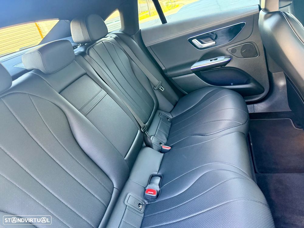 Mercedes-Benz EQE 300 Edition Electric Art - 17