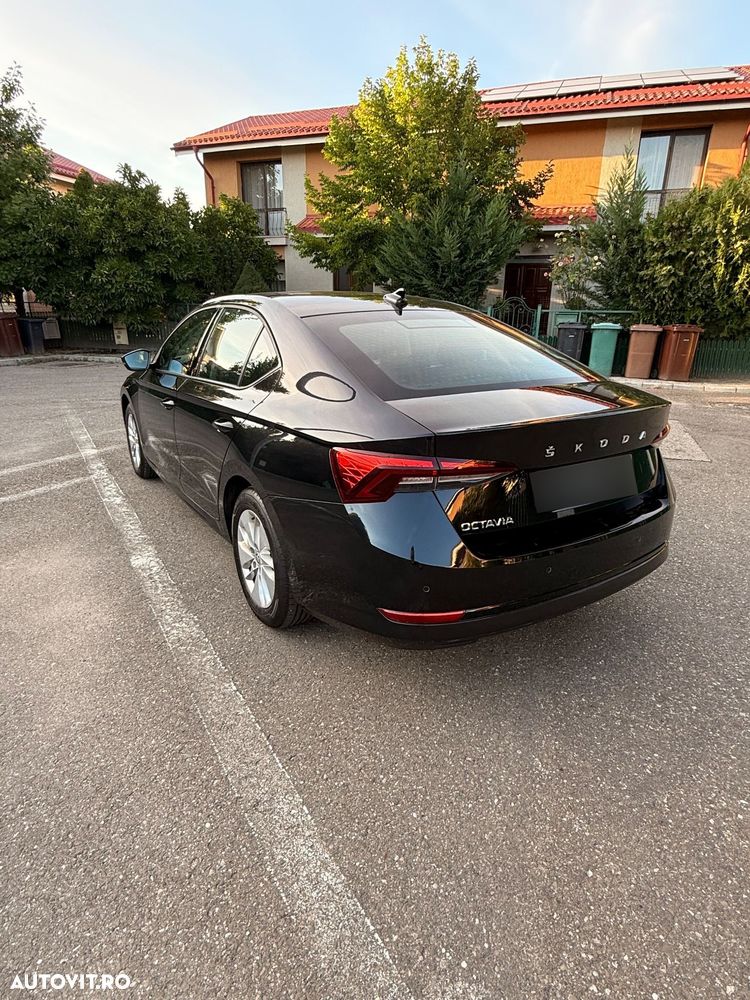 Skoda Octavia 2.0 TDI DSG Ambition - 8