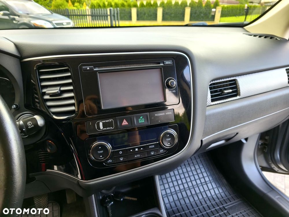 Mitsubishi Outlander 2.0 Intense 2WD - 18