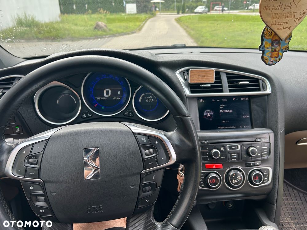 Citroën DS4 HDi 110 Chic - 10