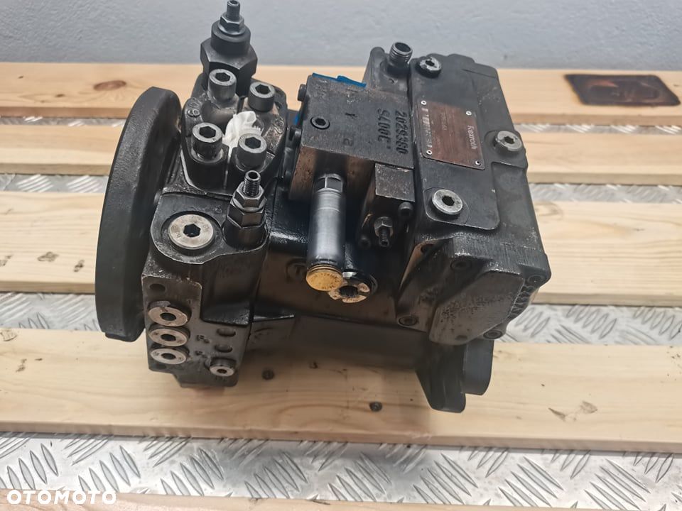 Pompa jazdy Wacker Neuson WL38 {Rexroth A4VG40DA1D8} - 9