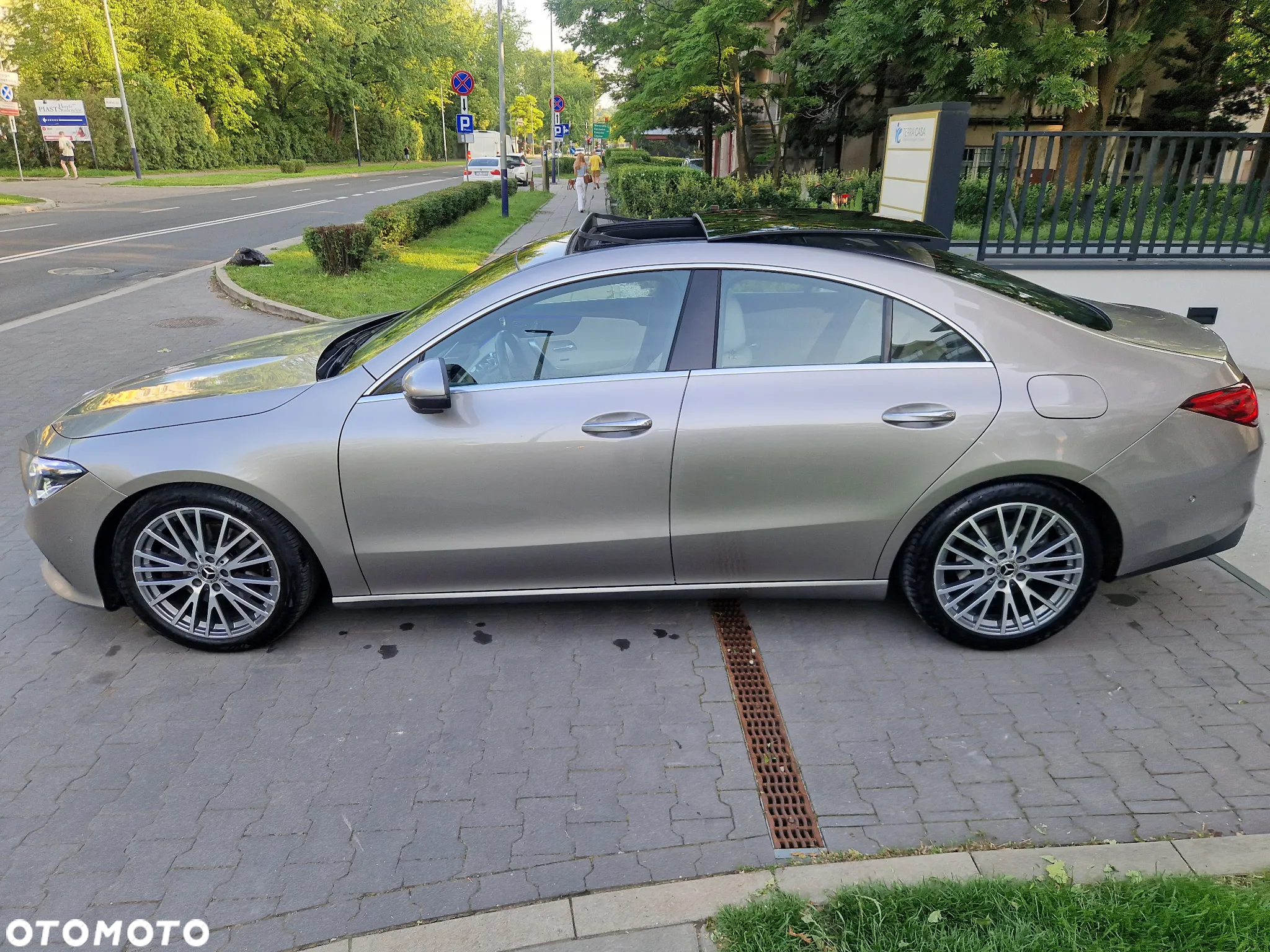 Mercedes-Benz CLA 220 4-Matic 7G-DCT - 15