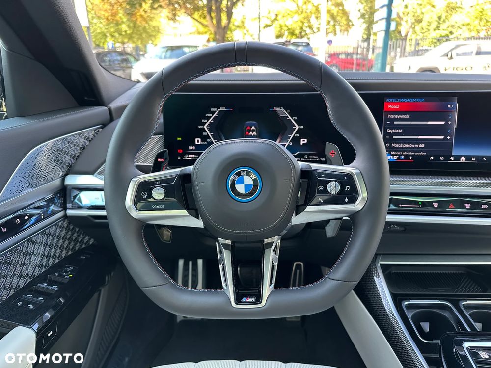 BMW Seria 7 M760e PHEV xDrive Individual Edition sport - 23