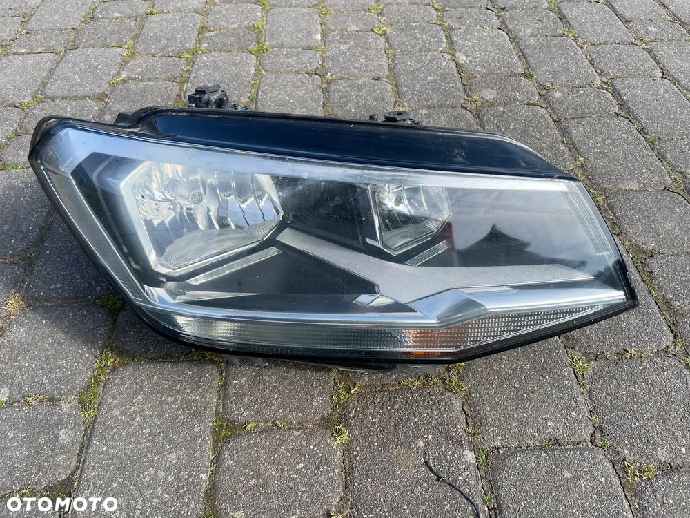 VW CADDY 15- 2K5 Reflektor Lampa prawa prawy przód kompletna - 1