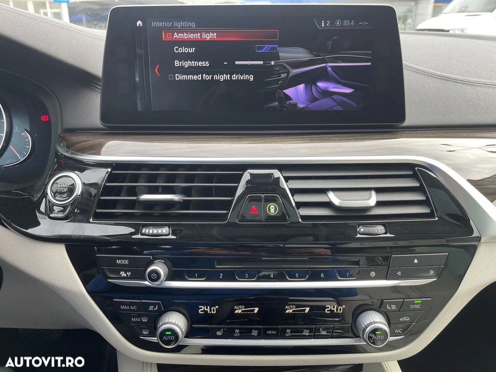 BMW Seria 5 530d xDrive Aut. Luxury Line - 16