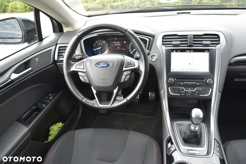 Ford Mondeo - 28