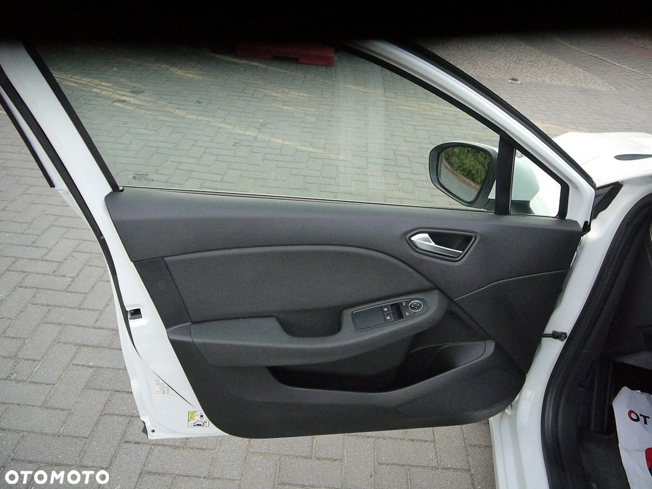 Renault Clio BLUE dCi 85 EXPERIENCE - 31