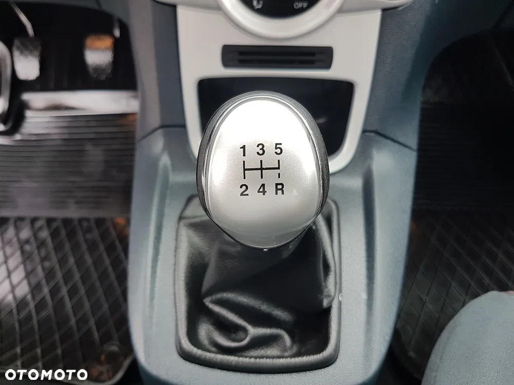 Ford Fiesta 1.25 Ambiente - 20