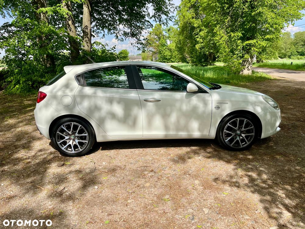 Alfa Romeo Giulietta 2.0 JTDM 16V Turismo - 4